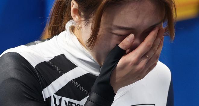 塑料姐妹情崔敏静场边痛哭流涕，<a href=