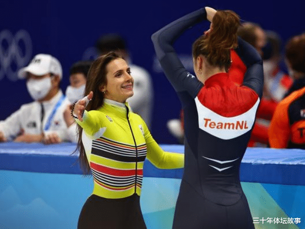 国际滑联内涵崔敏静，公布其三张犯规照片，<a href=