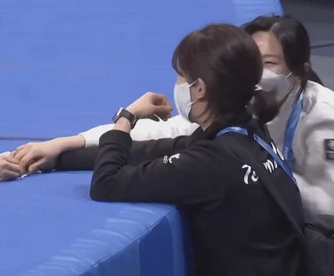 塑料姐妹情崔敏静场边痛哭流涕，<a href=