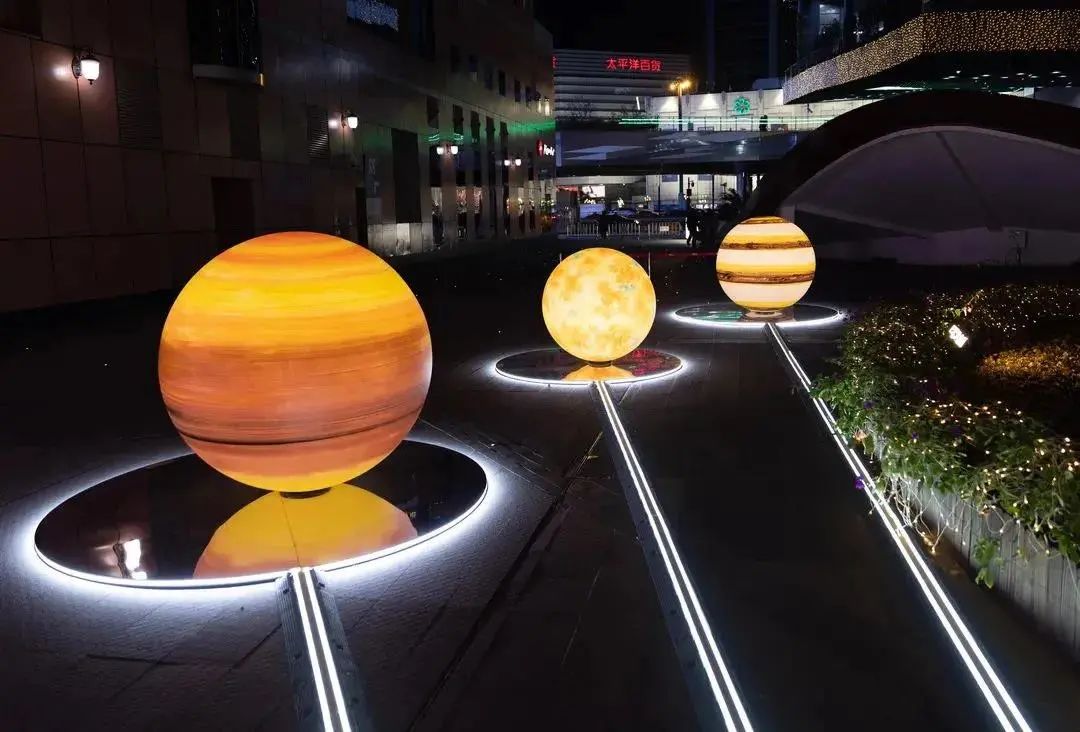 颜值爆表!魔都16家商场氛围感大赏!你想去哪里“闹元宵”?休闲区蓝鸢梦想 - Www.slyday.coM 颜值爆表!魔都16家商场氛围感大赏!你想去哪里“闹元宵”?休闲区蓝鸢梦想 - Www.slyday.coM