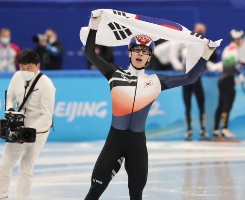 30分钟3人出局！中国短道全军覆没，<a href=