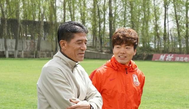 新帅官宣第2天,新外援安排上!中超大黑马享用96岁“<a href=