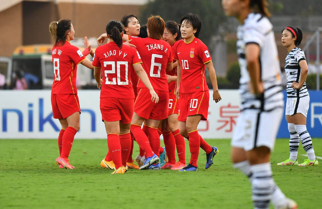 中国姑娘大心脏！女足逆转<a href=