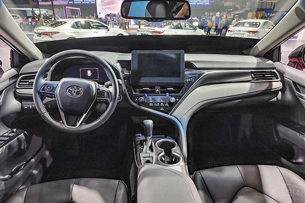 凯美瑞还是亚洲龙,全面分析告诉你到底该咋选!