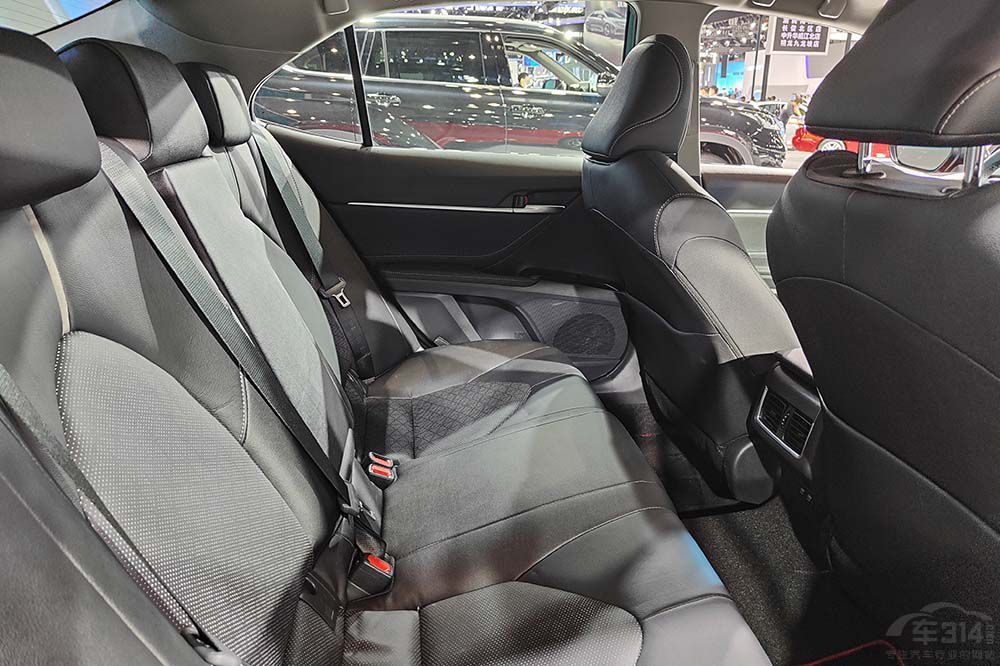 凯美瑞还是亚洲龙,全面分析告诉你到底该咋选!