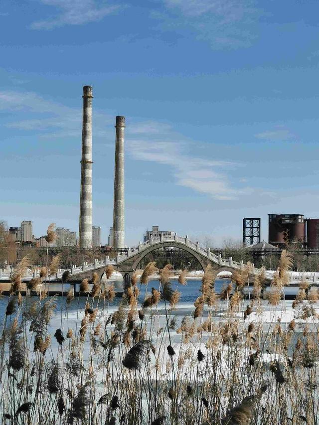 娜娜的冬奥日记|首钢滑雪大跳台的“B面”休闲区蓝鸢梦想 - Www.slyday.coM 娜娜的冬奥日记|首钢滑雪大跳台的“B面”休闲区蓝鸢梦想 - Www.slyday.coM