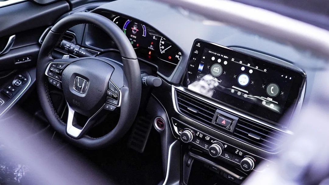 25万级必选!它们油耗最低只要4.1L 但这两中型车谁更值?