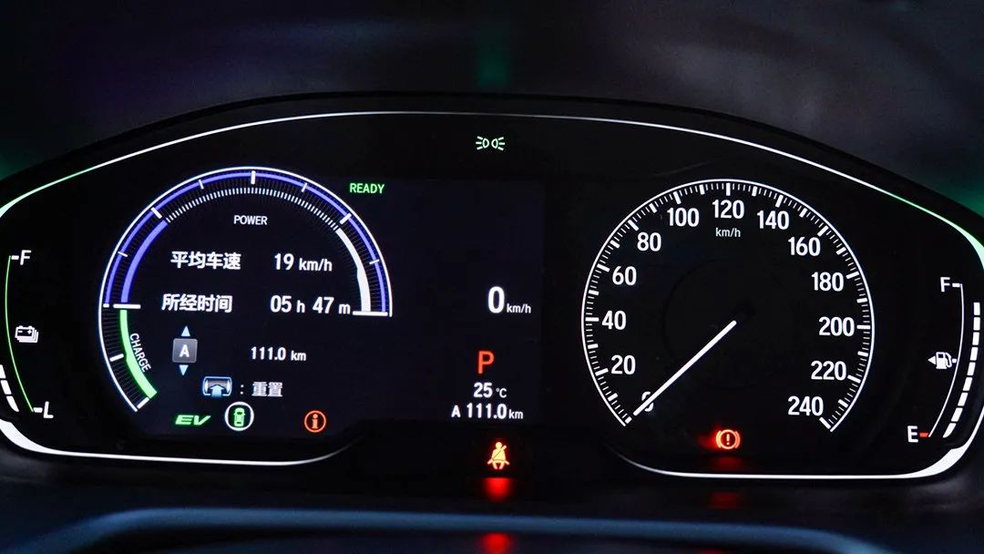 25万级必选!它们油耗最低只要4.1L 但这两中型车谁更值?