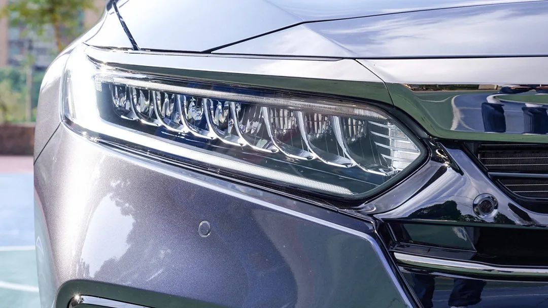 点击查看雅阁更多资料