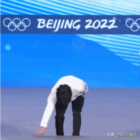 “擦拭领奖台”的丑态，曝出了<a href=