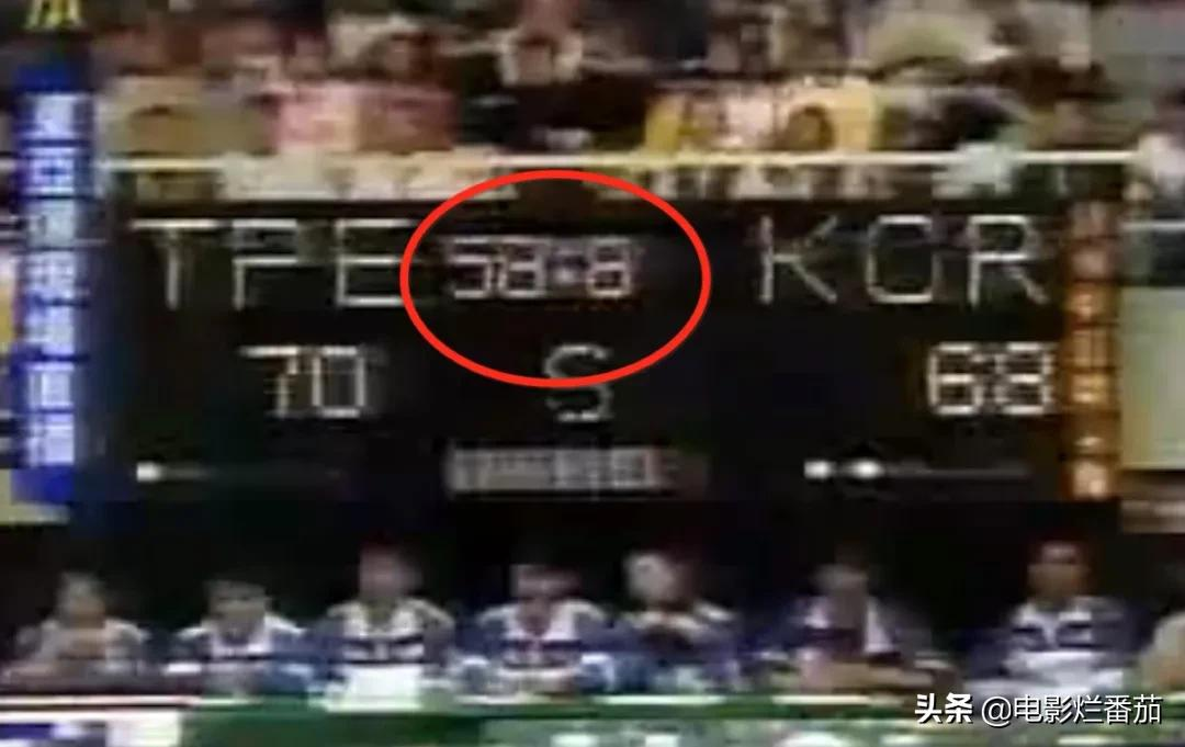 “擦拭领奖台”的丑态，曝出了<a href=