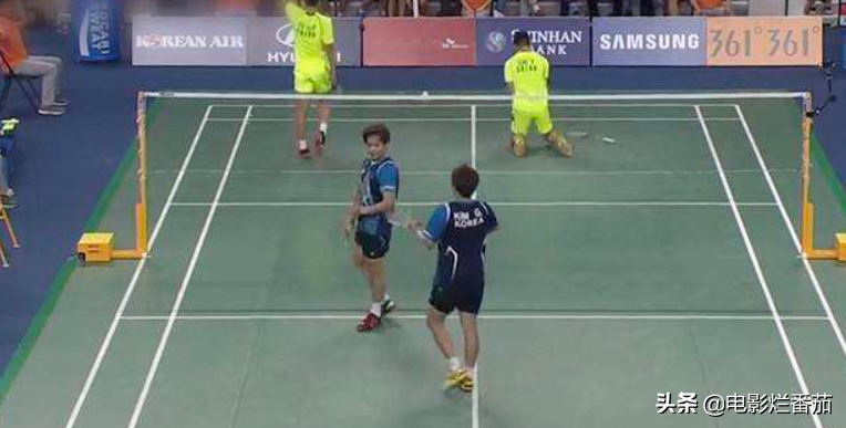 “擦拭领奖台”的丑态，曝出了<a href=