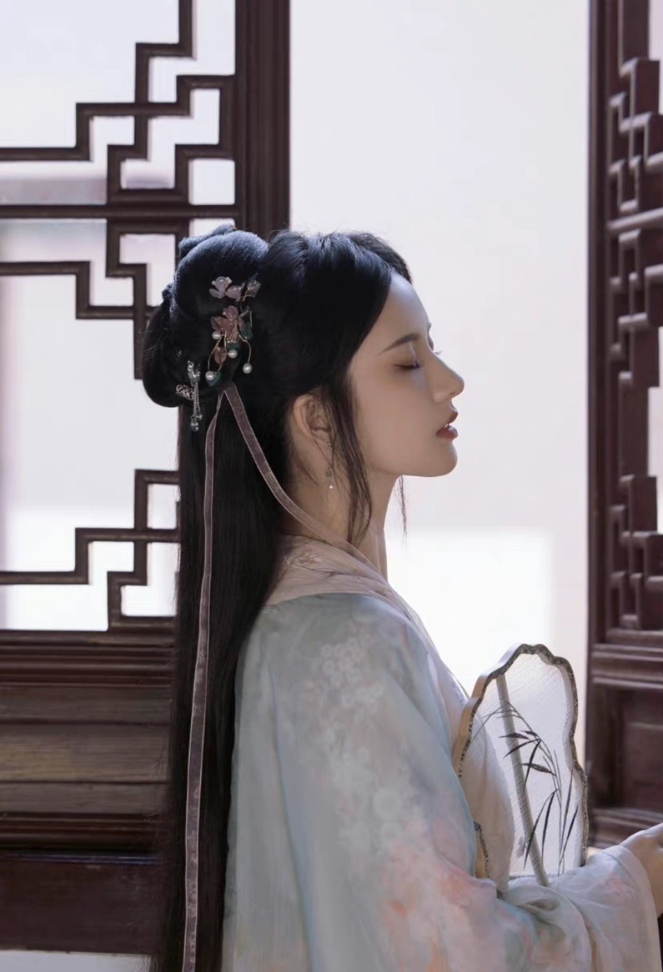 图片[1]-刘些宁的元宵节古风写真图~说实话被一整个美住了！-沐风文化