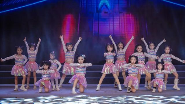 “快乐成长 梦想启航”2022渭南市(融创)少儿元宵晚会圆满落幕休闲区蓝鸢梦想 - Www.slyday.coM “快乐成长 梦想启航”2022渭南市(融创)少儿元宵晚会圆满落幕休闲区蓝鸢梦想 - Www.slyday.coM