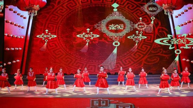 “快乐成长 梦想启航”2022渭南市(融创)少儿元宵晚会圆满落幕休闲区蓝鸢梦想 - Www.slyday.coM “快乐成长 梦想启航”2022渭南市(融创)少儿元宵晚会圆满落幕休闲区蓝鸢梦想 - Www.slyday.coM