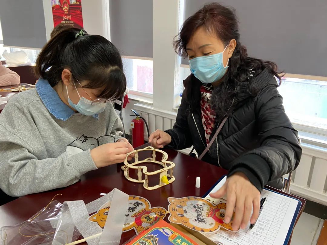 【网络中国节·元宵】“冰墩墩”送祝福 浓情邻里庆元宵休闲区蓝鸢梦想 - Www.slyday.coM 【网络中国节·元宵】“冰墩墩”送祝福 浓情邻里庆元宵休闲区蓝鸢梦想 - Www.slyday.coM