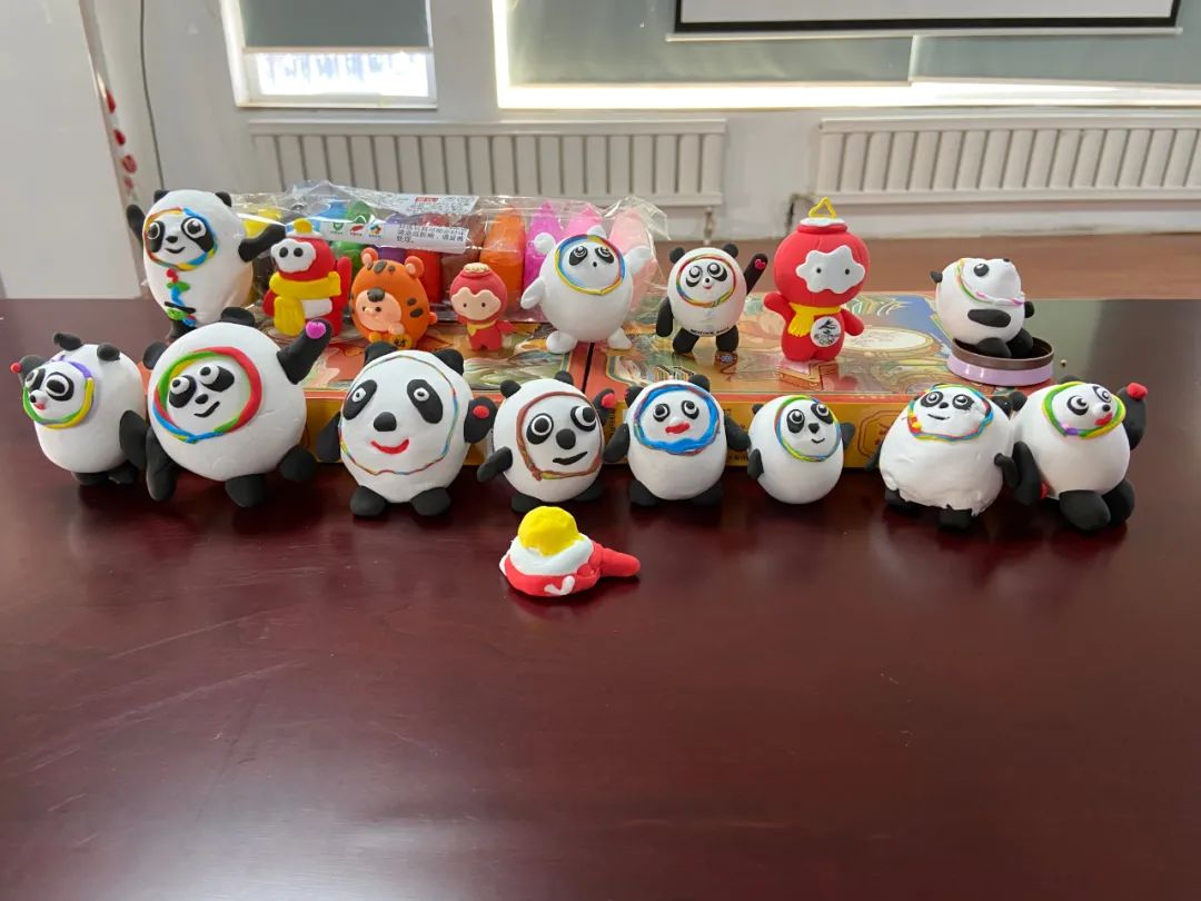 【网络中国节·元宵】“冰墩墩”送祝福 浓情邻里庆元宵休闲区蓝鸢梦想 - Www.slyday.coM 【网络中国节·元宵】“冰墩墩”送祝福 浓情邻里庆元宵休闲区蓝鸢梦想 - Www.slyday.coM