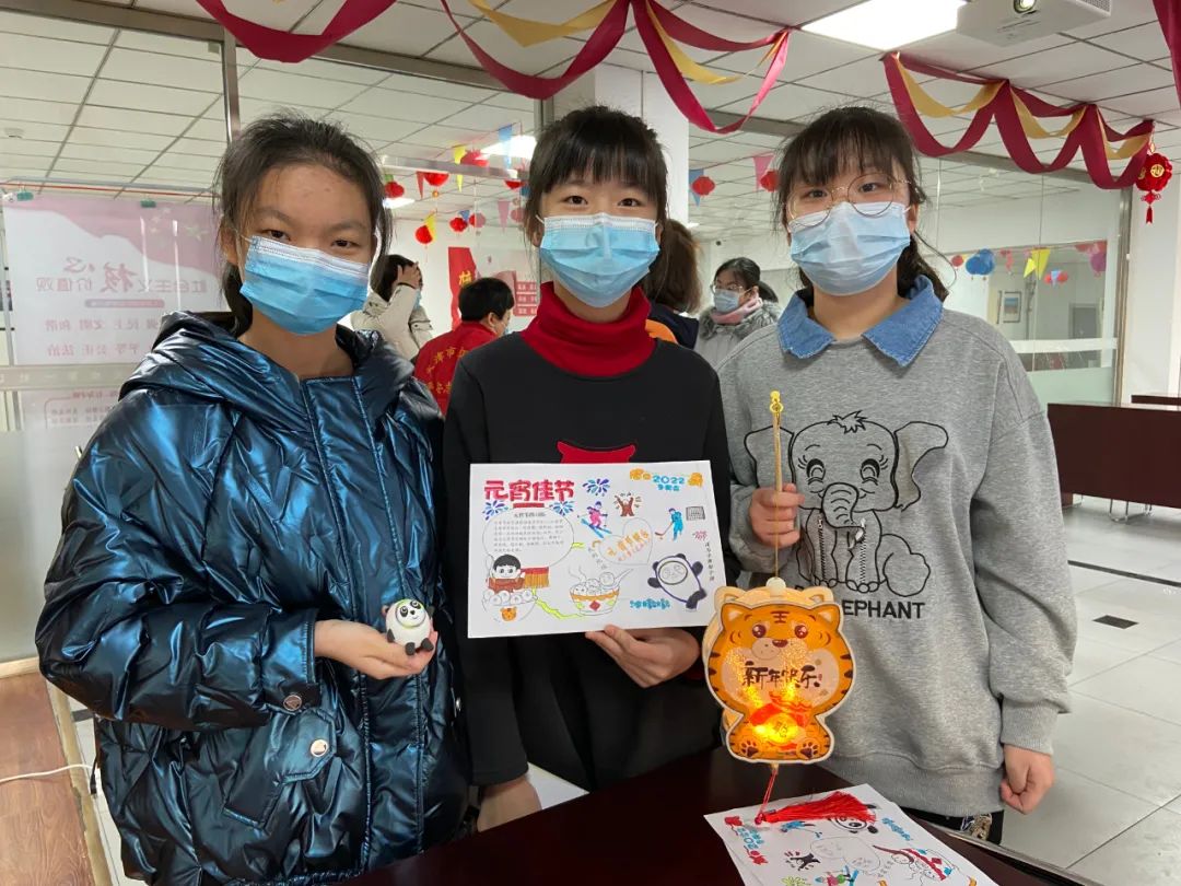 【网络中国节·元宵】“冰墩墩”送祝福 浓情邻里庆元宵休闲区蓝鸢梦想 - Www.slyday.coM 【网络中国节·元宵】“冰墩墩”送祝福 浓情邻里庆元宵休闲区蓝鸢梦想 - Www.slyday.coM