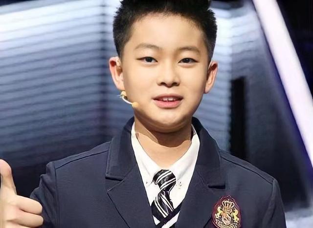 3岁雪地裸跑,5岁开飞机,“鹰式教育”下的小男孩如今成才了吗?休闲区蓝鸢梦想 - Www.slyday.coM 3岁雪地裸跑,5岁开飞机,“鹰式教育”下的小男孩如今成才了吗?休闲区蓝鸢梦想 - Www.slyday.coM