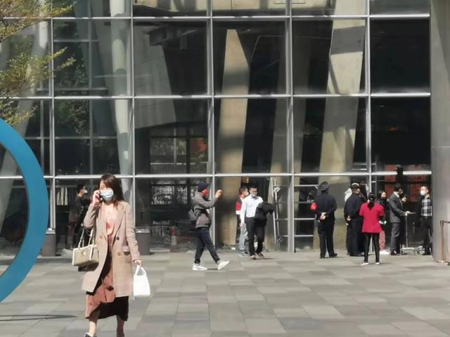 长隆、太古汇暂时关闭!一医院紧急停诊…广州疾控:这些人员立即报备休闲区蓝鸢梦想 - Www.slyday.coM 长隆、太古汇暂时关闭!一医院紧急停诊…广州疾控:这些人员立即报备休闲区蓝鸢梦想 - Www.slyday.coM