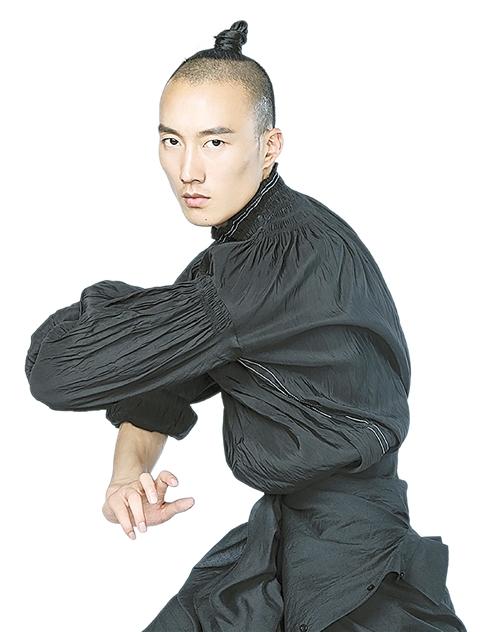 朱凤伟 央视春晚舞起“金面”休闲区蓝鸢梦想 - Www.slyday.coM 朱凤伟 央视春晚舞起“金面”休闲区蓝鸢梦想 - Www.slyday.coM