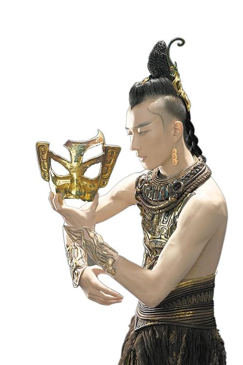 朱凤伟 央视春晚舞起“金面”休闲区蓝鸢梦想 - Www.slyday.coM 朱凤伟 央视春晚舞起“金面”休闲区蓝鸢梦想 - Www.slyday.coM