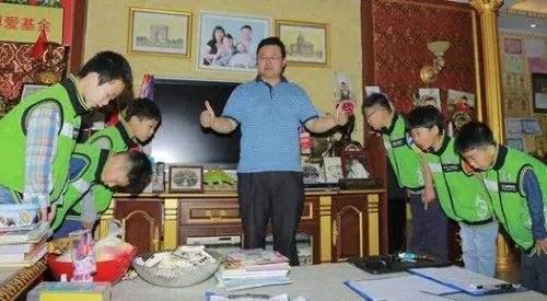 3岁雪地裸跑,5岁开飞机,“鹰式教育”下的小男孩如今成才了吗?休闲区蓝鸢梦想 - Www.slyday.coM 3岁雪地裸跑,5岁开飞机,“鹰式教育”下的小男孩如今成才了吗?休闲区蓝鸢梦想 - Www.slyday.coM