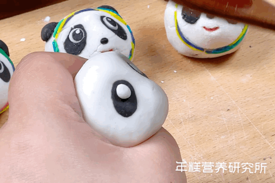 全网都在求“冰墩墩”!我们做了汤圆版,少油少糖健康简单,娃和大人都抢着吃休闲区蓝鸢梦想 - Www.slyday.coM 全网都在求“冰墩墩”!我们做了汤圆版,少油少糖健康简单,娃和大人都抢着吃休闲区蓝鸢梦想 - Www.slyday.coM