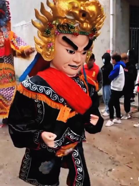 福建独有的春节游神民俗，一起来感受下这奇怪的压迫感吧|福建省|民俗_新浪新闻