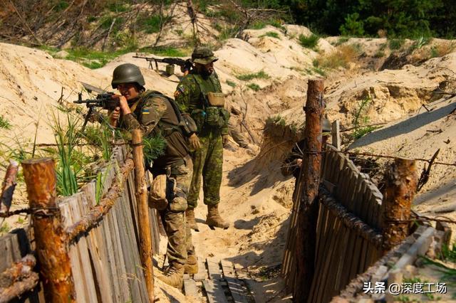 俄军刚撤军!顿巴斯就枪声大作:乌克兰抢先开火,打死乌东狙击手休闲区蓝鸢梦想 - Www.slyday.coM 俄军刚撤军!顿巴斯就枪声大作:乌克兰抢先开火,打死乌东狙击手休闲区蓝鸢梦想 - Www.slyday.coM