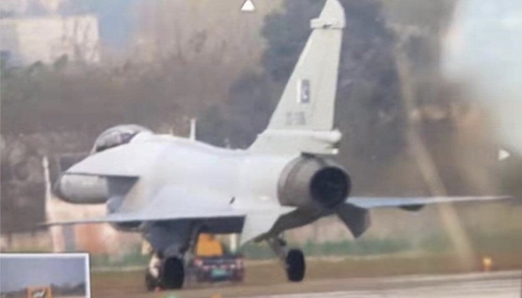 社交媒体拍摄到的巴基斯坦歼-10C战机