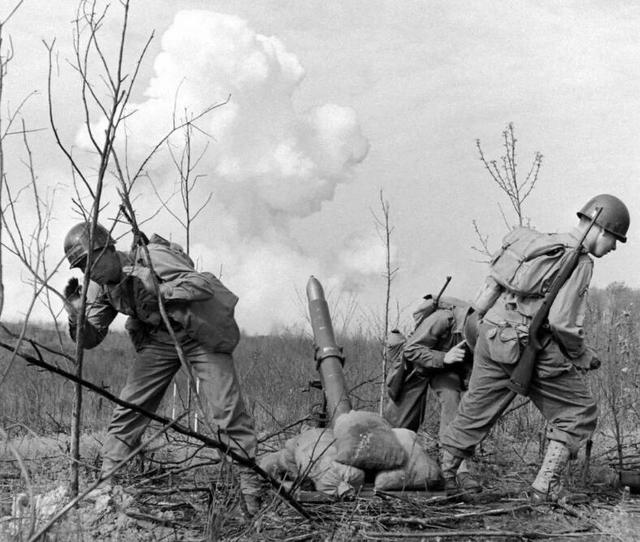 美军化学迫击炮“堵桥”,358团穿插连大喜:终于能揍美军了休闲区蓝鸢梦想 - Www.slyday.coM 美军化学迫击炮“堵桥”,358团穿插连大喜:终于能揍美军了休闲区蓝鸢梦想 - Www.slyday.coM