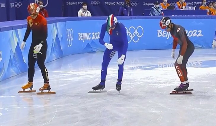 加拿大力压<a href=