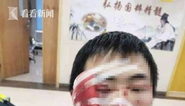 视频|驾车拖行交警1公里 四川宜宾一男子被刑拘休闲区蓝鸢梦想 - Www.slyday.coM 视频|驾车拖行交警1公里 四川宜宾一男子被刑拘休闲区蓝鸢梦想 - Www.slyday.coM