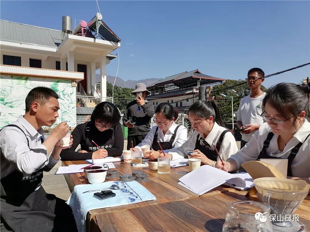 保山首届咖农冲煮大赛飘香中国咖啡第一村休闲区蓝鸢梦想 - Www.slyday.coM 保山首届咖农冲煮大赛飘香中国咖啡第一村休闲区蓝鸢梦想 - Www.slyday.coM