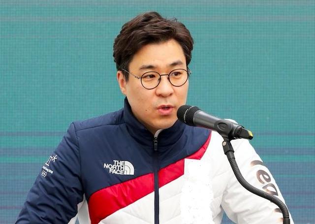 继安贤洙后，金善台教练回<a href=