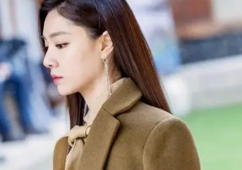 多极射频是什么韩剧《僵尸校园》里的她被称为“怪物新人”_https://www.jmylbn.com_新闻资讯_第8张