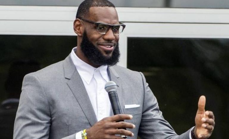 国内三代试管婴儿费用（花650万买下利物浦0.2%股份,詹姆斯现在赚了多少钱?真有头脑啊）