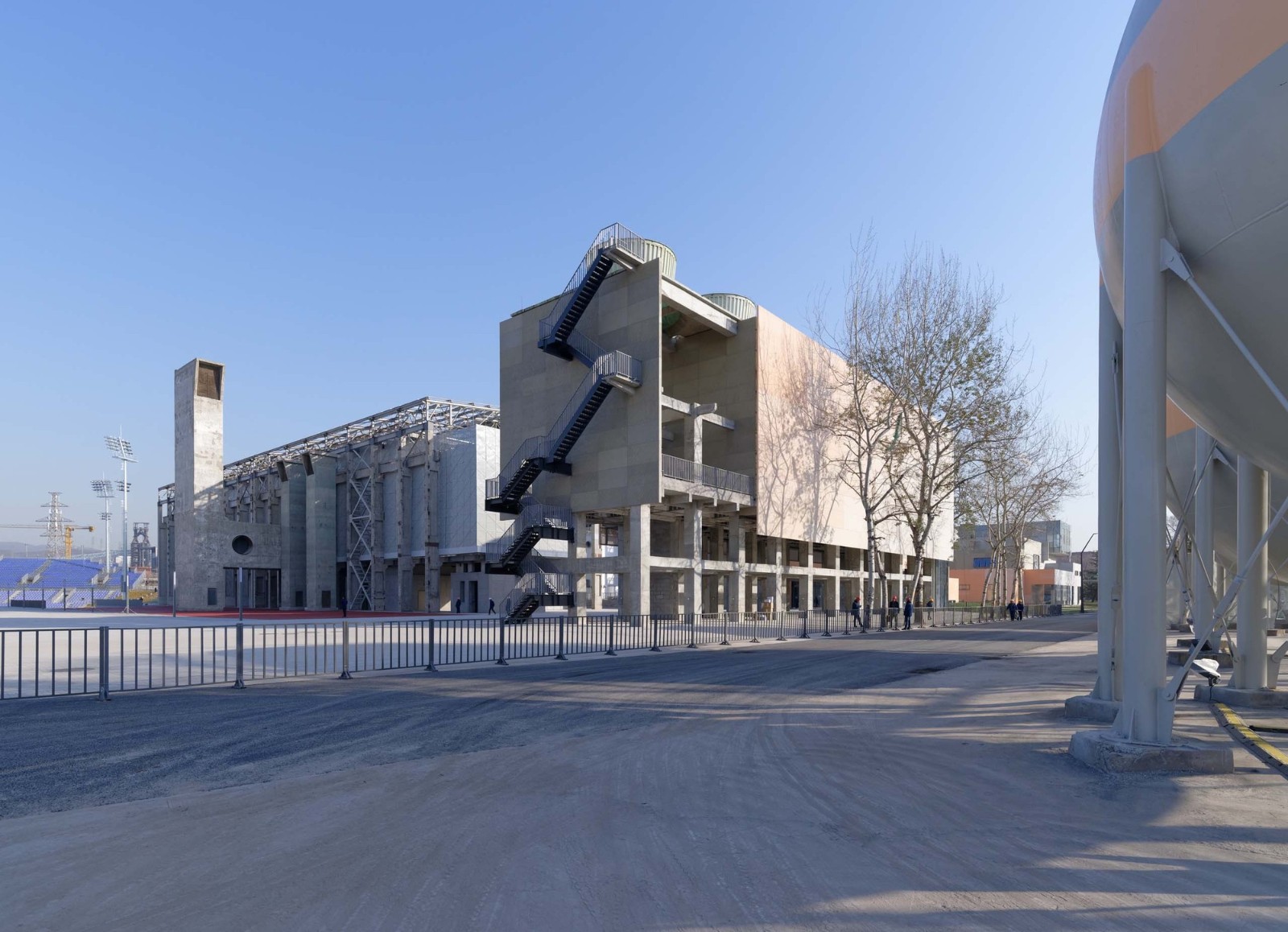 首钢滑雪大跳台中心 / 清华大学建筑设计研究院休闲区蓝鸢梦想 - Www.slyday.coM 首钢滑雪大跳台中心 / 清华大学建筑设计研究院休闲区蓝鸢梦想 - Www.slyday.coM