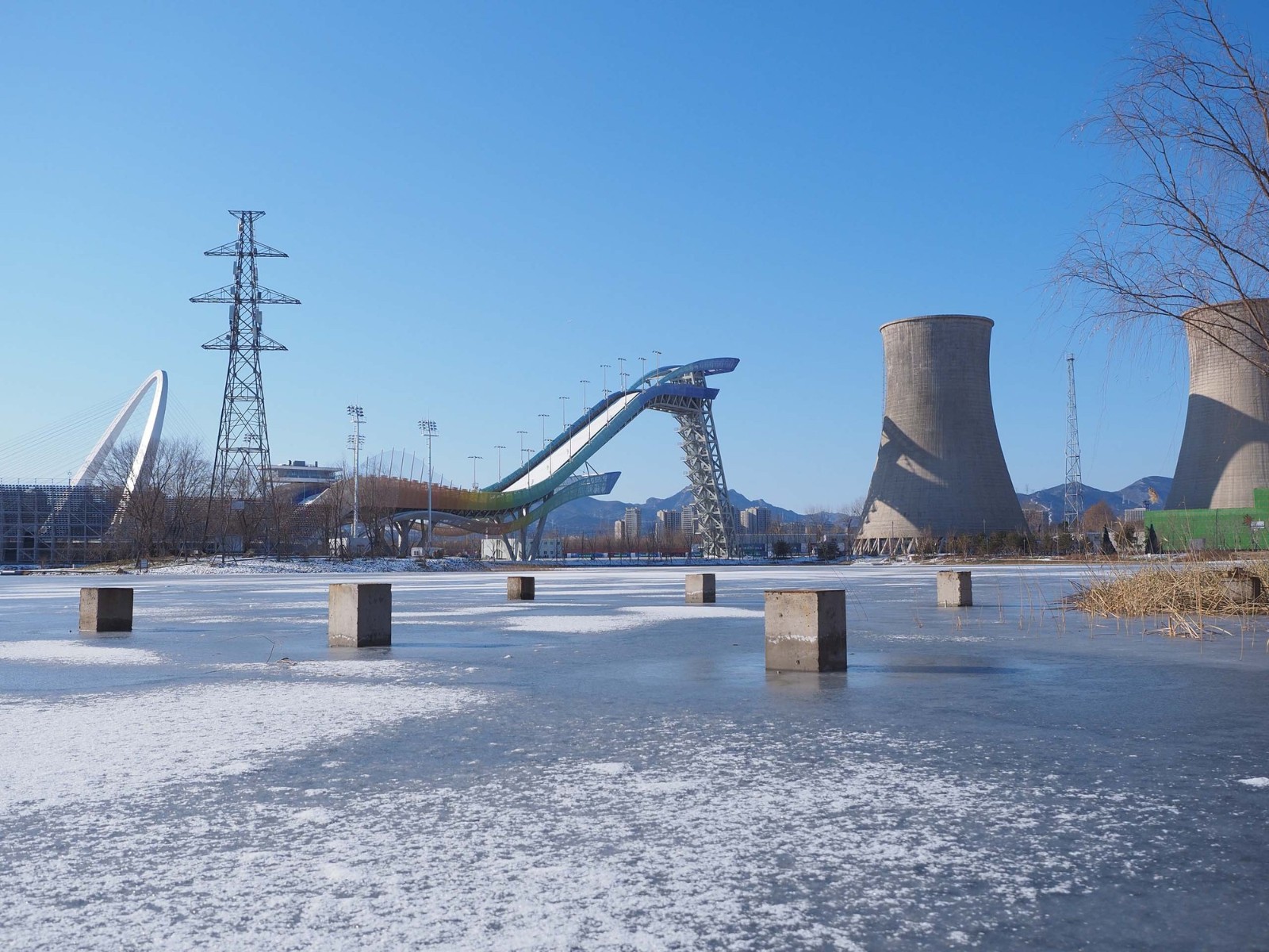 首钢滑雪大跳台中心 / 清华大学建筑设计研究院休闲区蓝鸢梦想 - Www.slyday.coM 首钢滑雪大跳台中心 / 清华大学建筑设计研究院休闲区蓝鸢梦想 - Www.slyday.coM