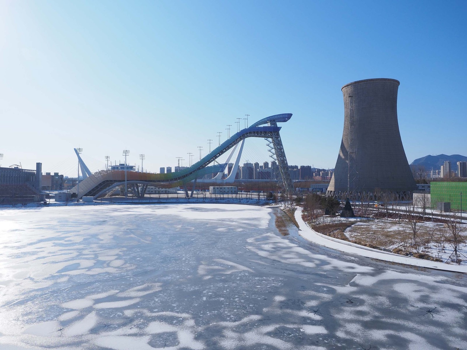 首钢滑雪大跳台中心 / 清华大学建筑设计研究院休闲区蓝鸢梦想 - Www.slyday.coM 首钢滑雪大跳台中心 / 清华大学建筑设计研究院休闲区蓝鸢梦想 - Www.slyday.coM