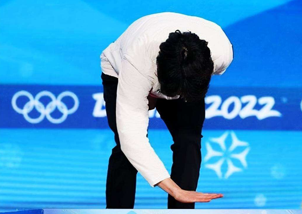 擦领奖台后续！加拿大选手为<a href=