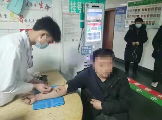 贵州多名司机因此被拘,其中一人竟要求上“央视”?交警:满足你休闲区蓝鸢梦想 - Www.slyday.coM 贵州多名司机因此被拘,其中一人竟要求上“央视”?交警:满足你休闲区蓝鸢梦想 - Www.slyday.coM