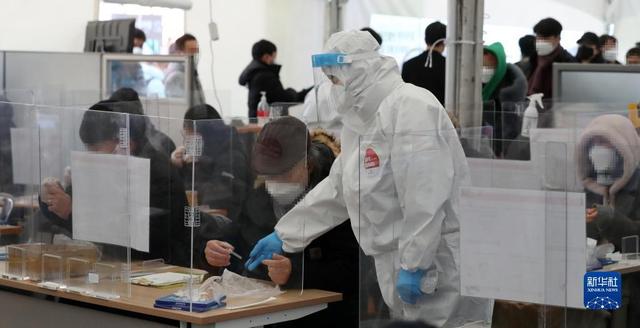 韩国连续两天单日新增本土新冠确诊病例破10万例休闲区蓝鸢梦想 - Www.slyday.coM 韩国连续两天单日新增本土新冠确诊病例破10万例休闲区蓝鸢梦想 - Www.slyday.coM