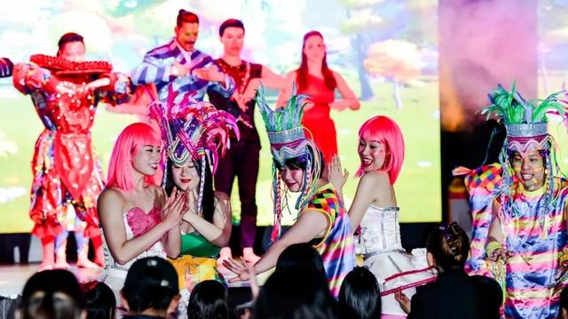 一个周末搞定的出游轻方式,我在Club Med丽江找到了……休闲区蓝鸢梦想 - Www.slyday.coM 一个周末搞定的出游轻方式,我在Club Med丽江找到了……休闲区蓝鸢梦想 - Www.slyday.coM