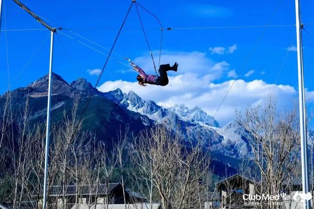 一个周末搞定的出游轻方式,我在Club Med丽江找到了……休闲区蓝鸢梦想 - Www.slyday.coM 一个周末搞定的出游轻方式,我在Club Med丽江找到了……休闲区蓝鸢梦想 - Www.slyday.coM