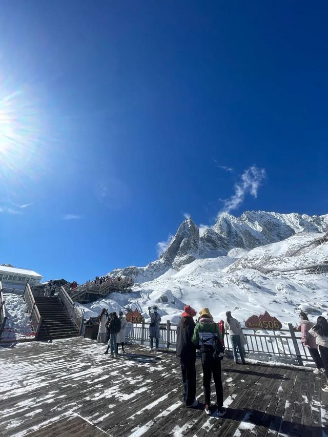 一个周末搞定的出游轻方式,我在Club Med丽江找到了……休闲区蓝鸢梦想 - Www.slyday.coM 一个周末搞定的出游轻方式,我在Club Med丽江找到了……休闲区蓝鸢梦想 - Www.slyday.coM