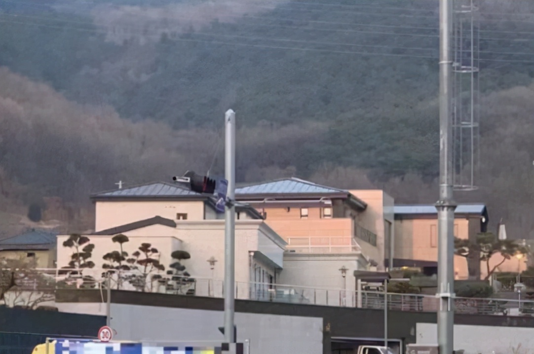 朴槿惠出狱后新豪宅曝光，三层楼自带电梯，<a href=