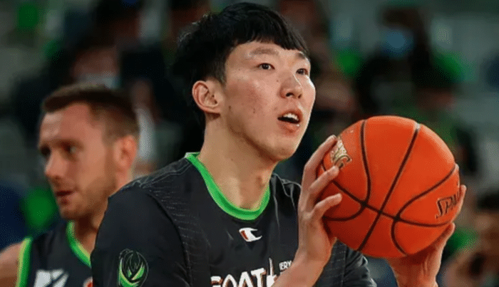 周琦或将返回国内联赛,澳洲联赛打得并不如意,出场时间受限