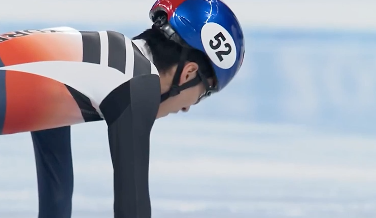 嘴上强硬却出尔反尔 <a href=